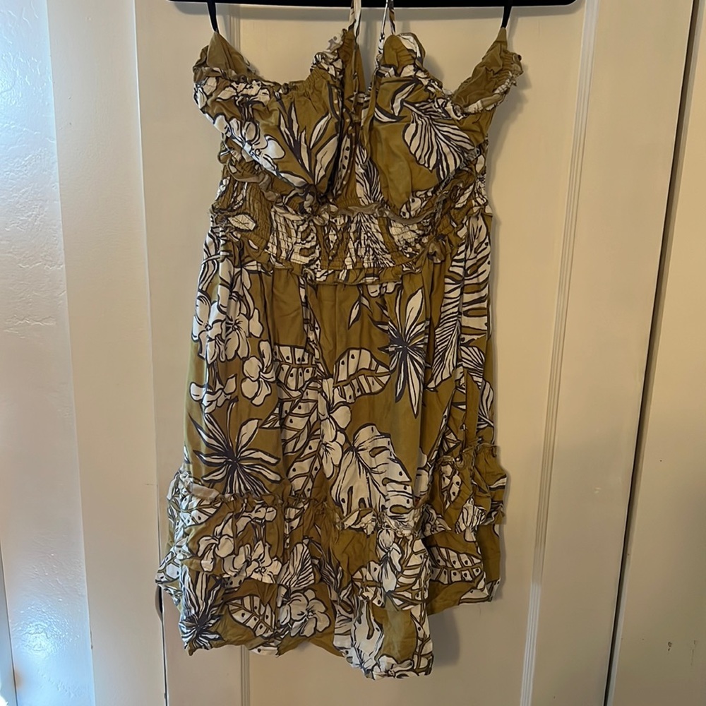Green halter dress